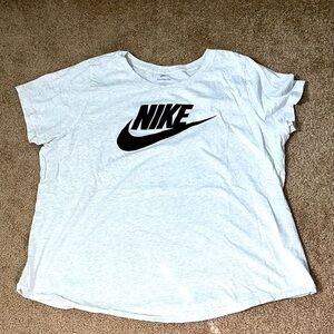 Women's Nike Heather light Gray T-Shirt